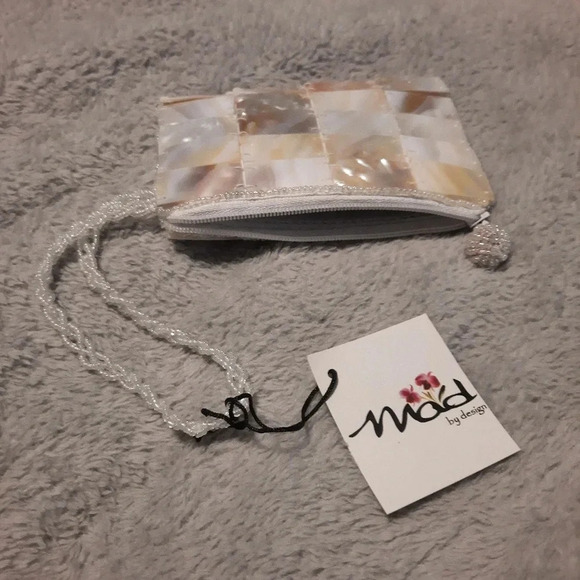 MOD by Design Change Purse MOP & Beadwork Wristlet. - Picture 2 of 4